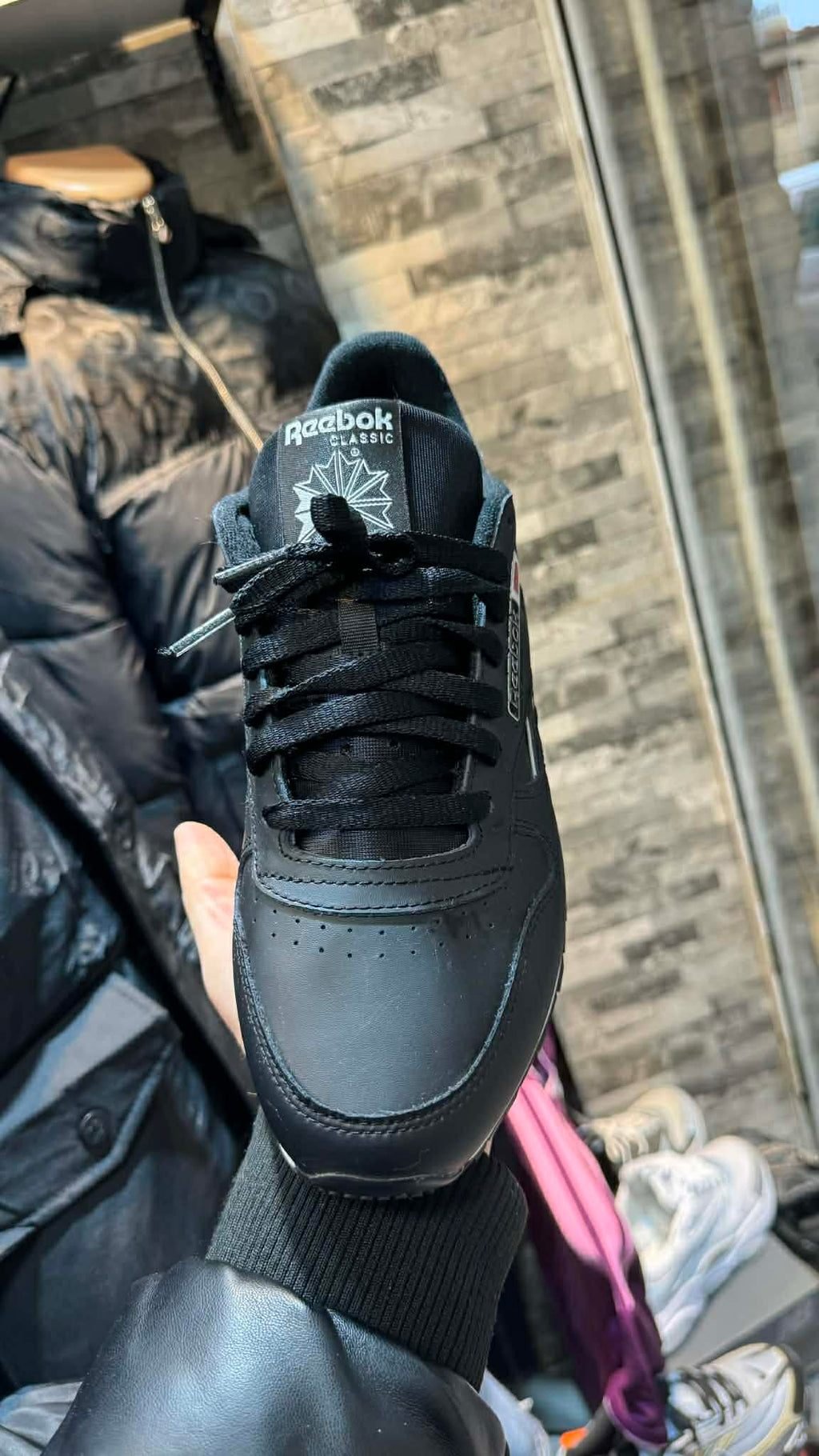 Reebok Classic Leather Black – Le classique intemporel