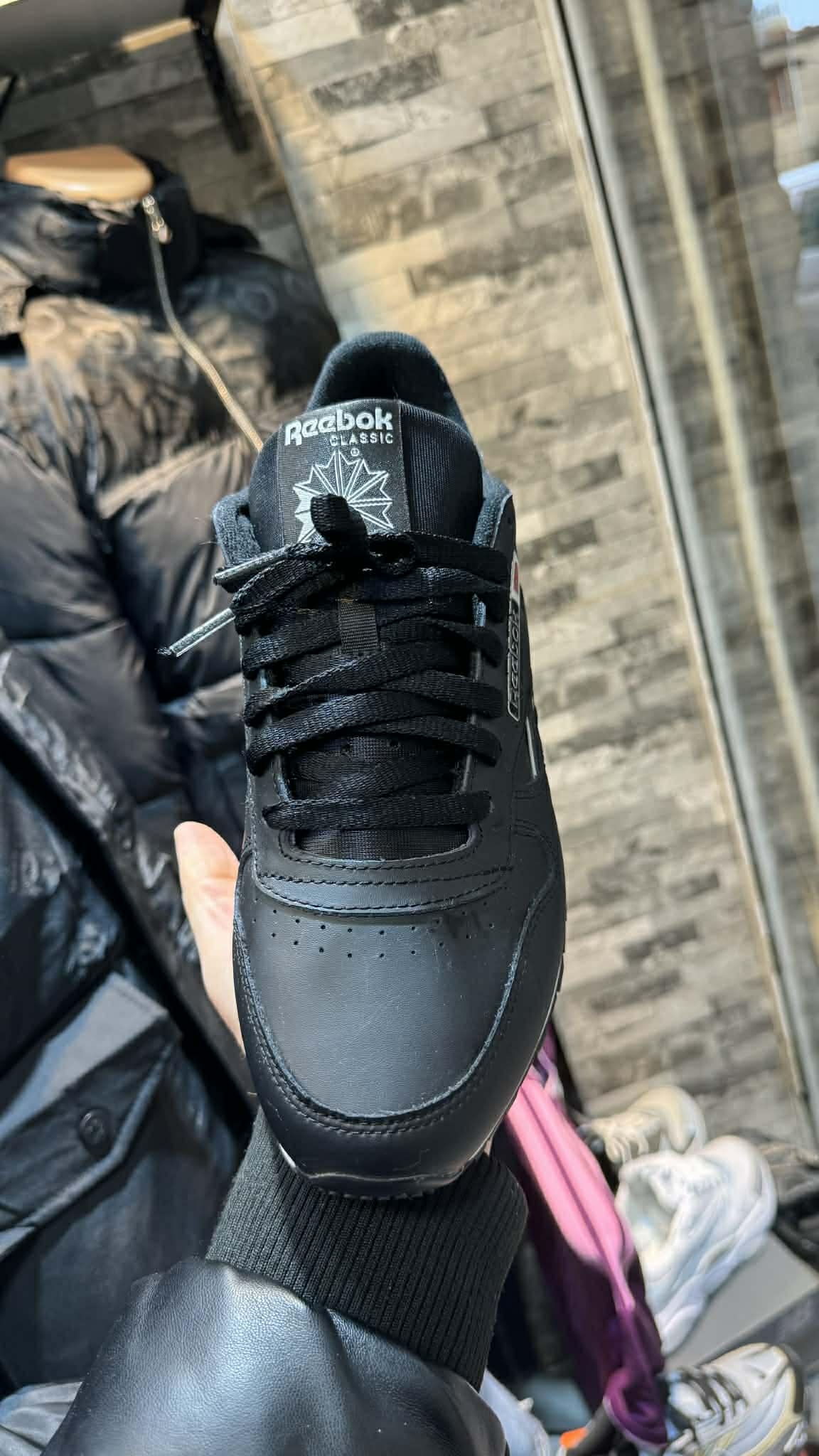 Reebok Classic Leather Black – Le classique intemporel