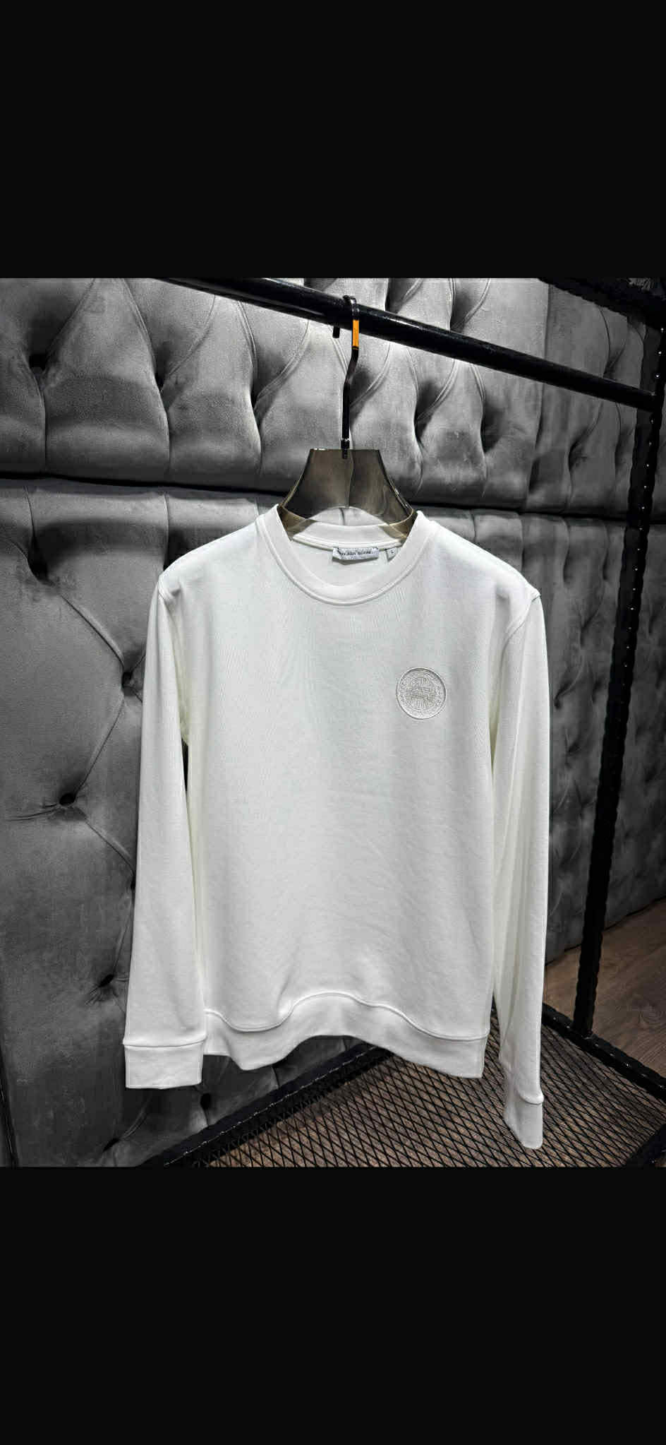 🔥 Sweatshirt Premium “Black & White Edition” – Broderie Dorsale