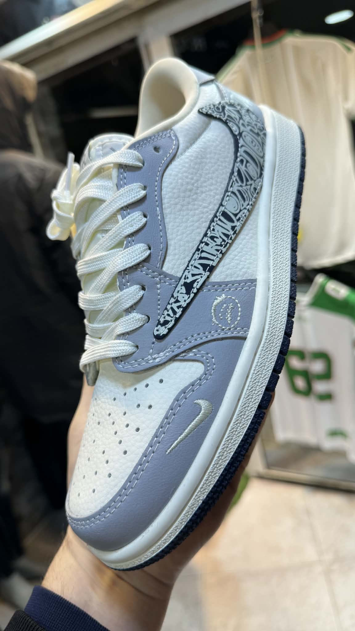 Air Jordan 1 Low - Custom Edition (Style Dior Grey)