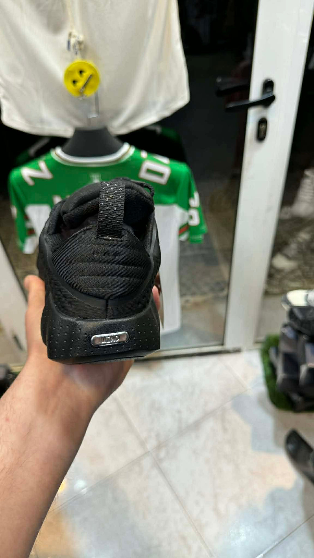 Nike Mind 002