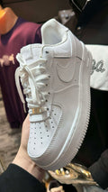 La Air Force 1 "Triple White"