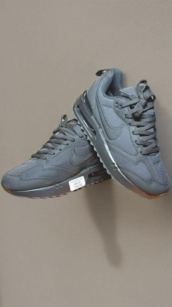 Nike Air Max Pulse en coloris "Triple Black"