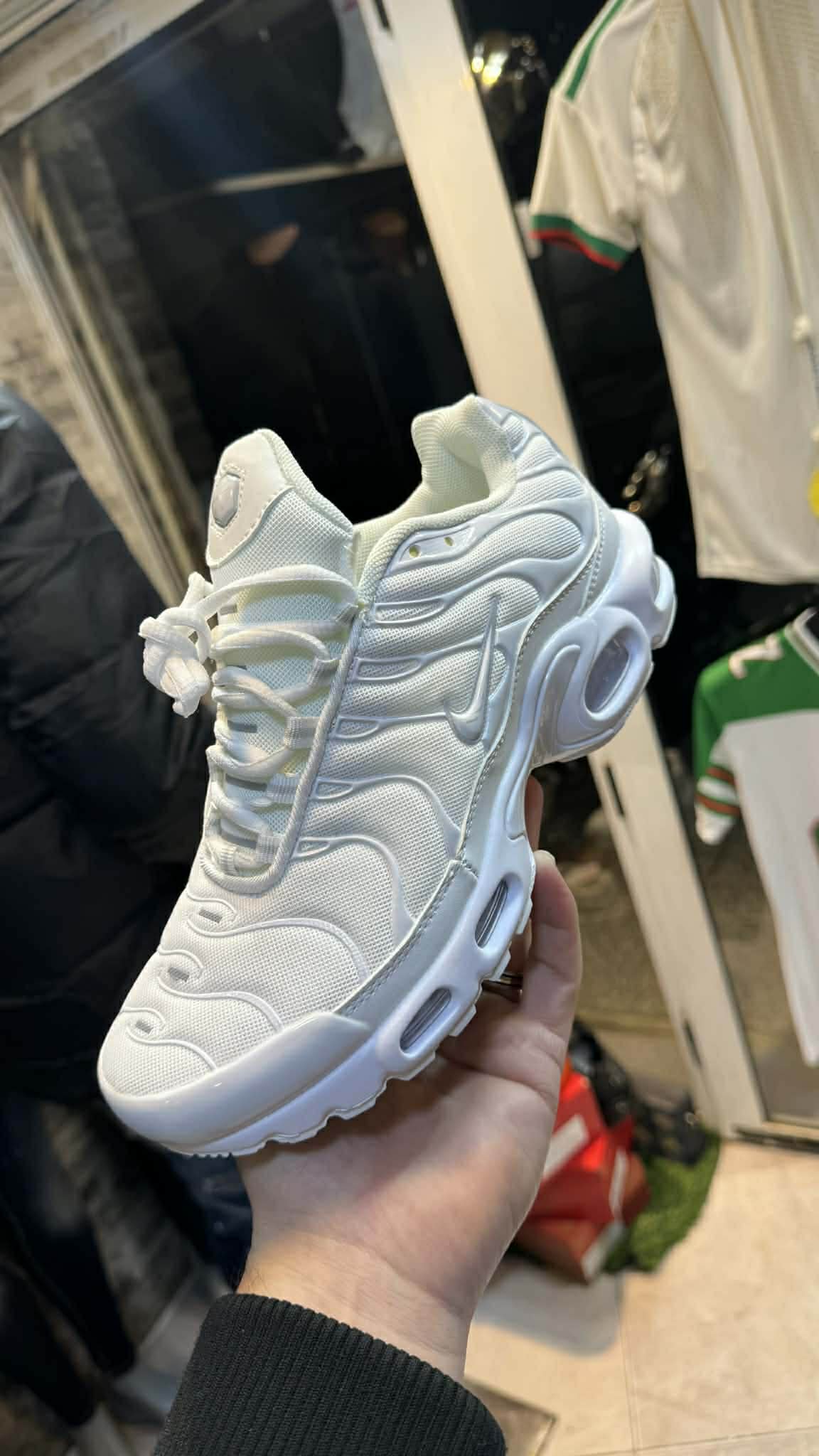 TN “Triple White” – L’indémodable absolu ⚪️👟