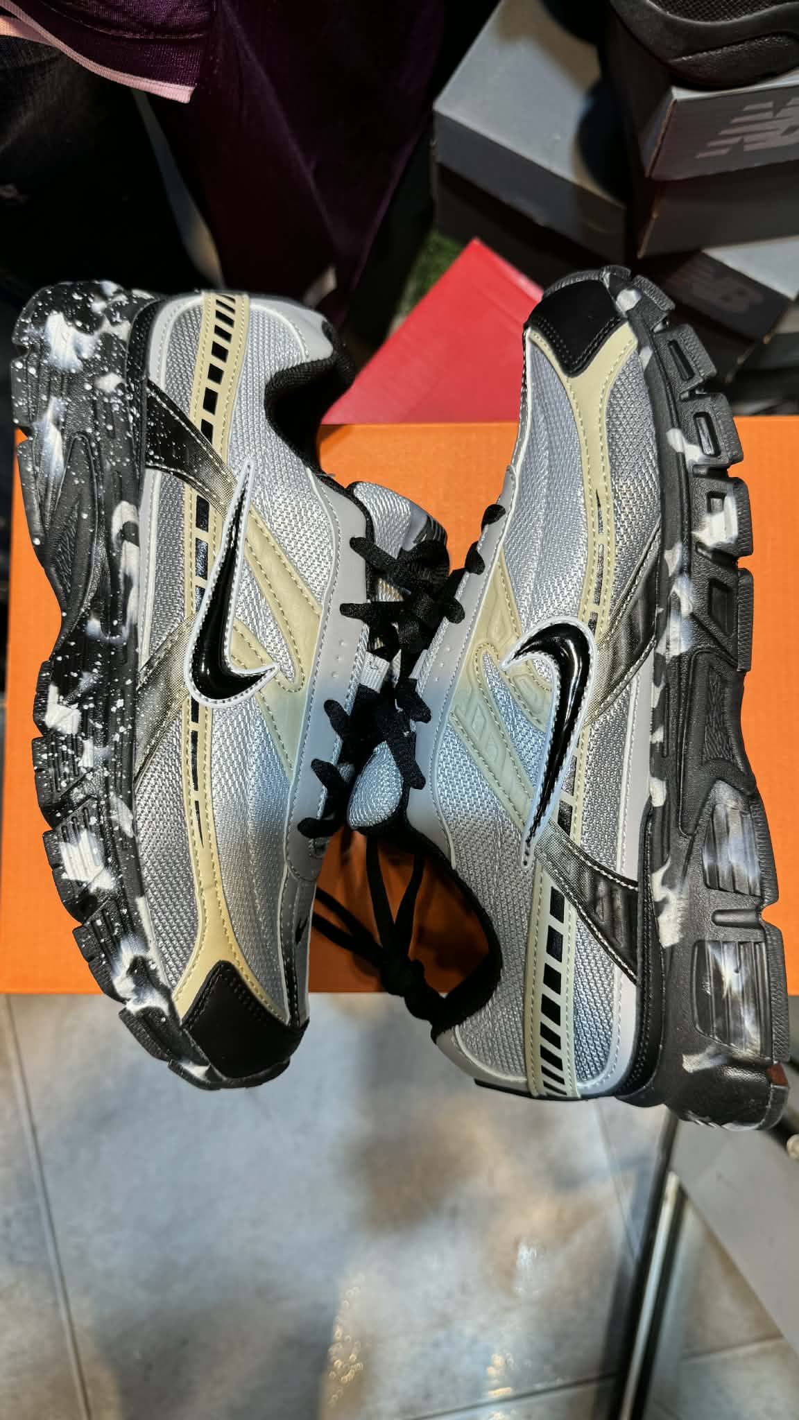Le style Y2K à l'état pur. 💿