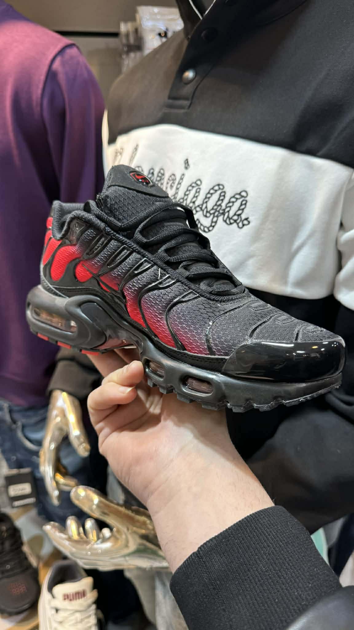 L’AIR MAX PLUS « RED GRADIENT