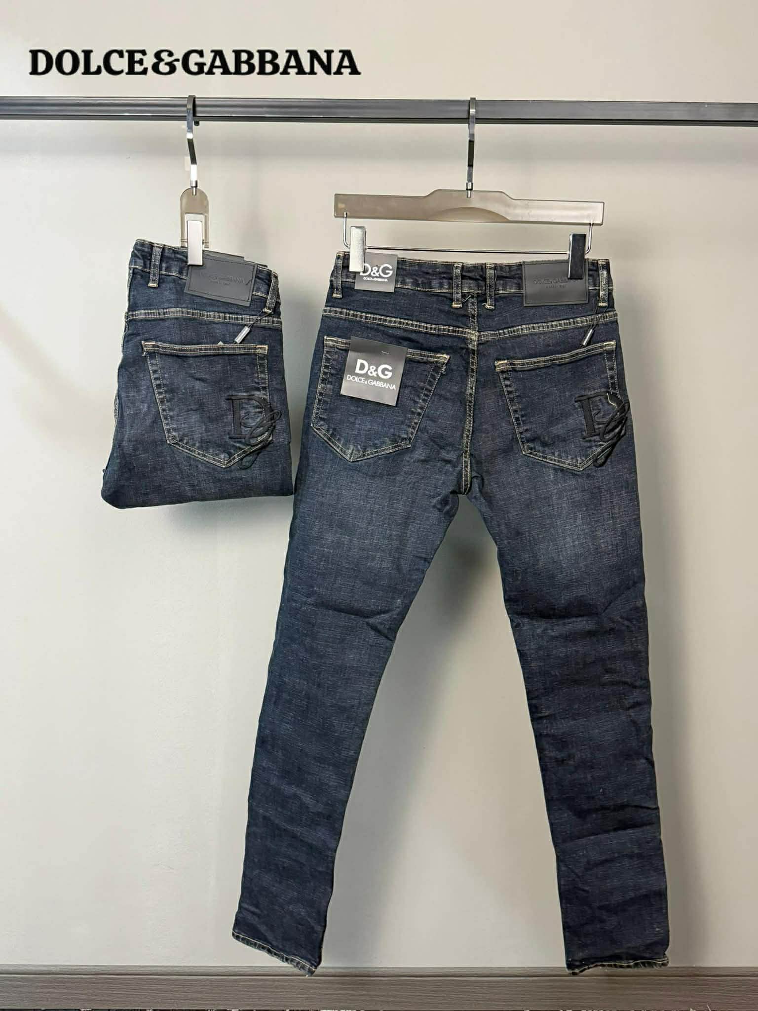 Les Jeans que tout le monde s'arrache...