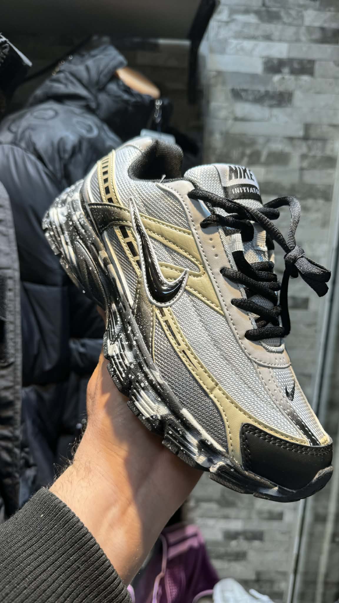Le style Y2K à l'état pur. 💿